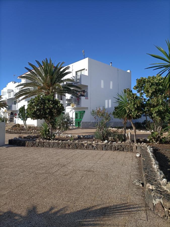 Apartamento Le Petit Costa De Antigua Exterior foto